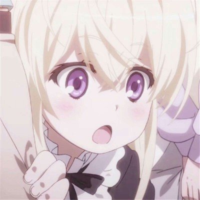 男子走路时多次故意触碰女学生